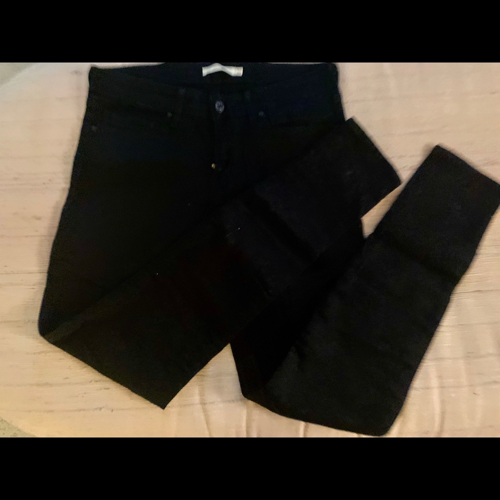 Levi’s skinny 711 jeans.